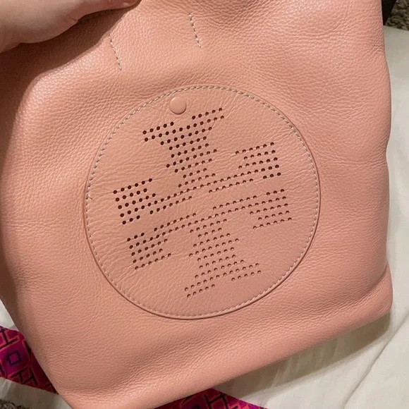 Tory Burch Quinn Hobo in Sorbet/Pink - Picture 3 of 10